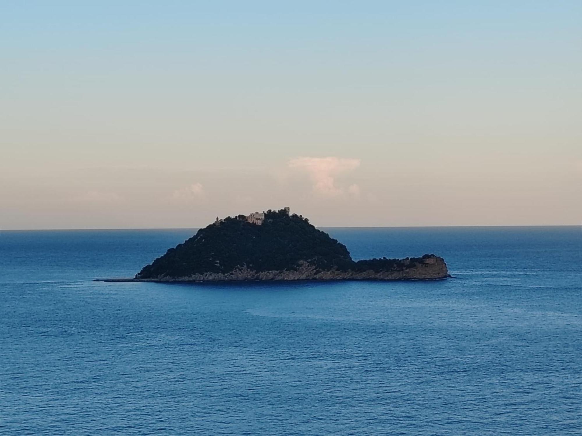Appartamento Vista Mare Albenga Exterior photo