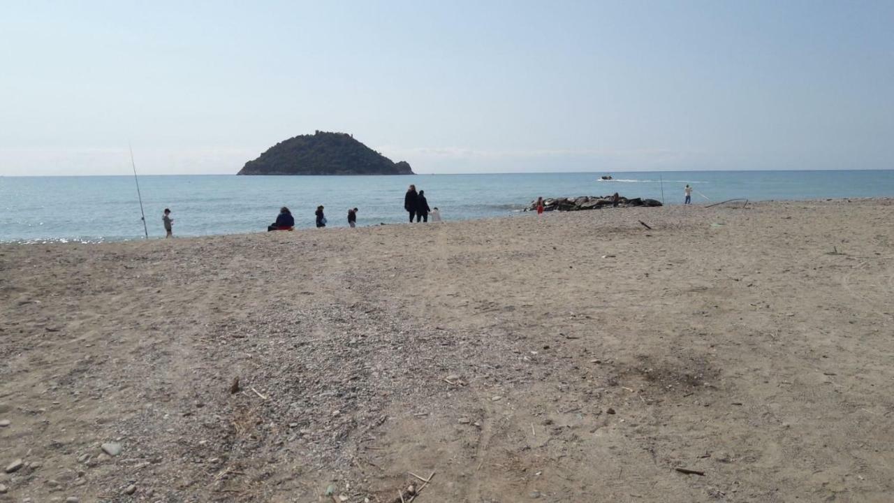 Appartamento Vista Mare Albenga Exterior photo