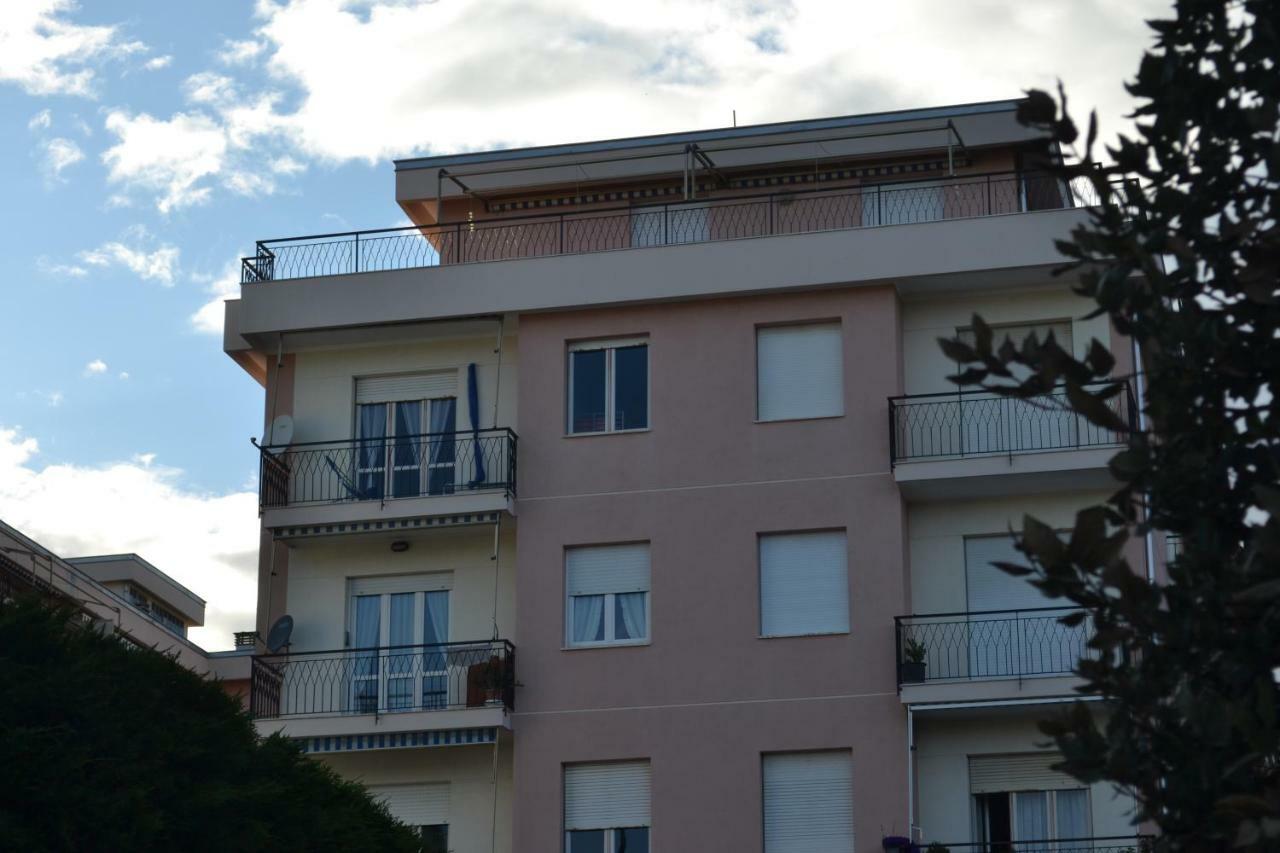Appartamento Vista Mare Albenga Exterior photo