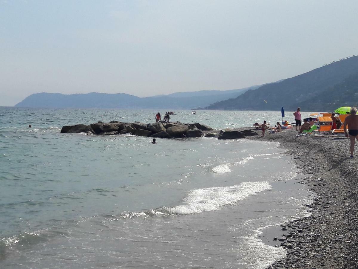 Appartamento Vista Mare Albenga Exterior photo